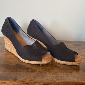 Tom’s wedge sandals